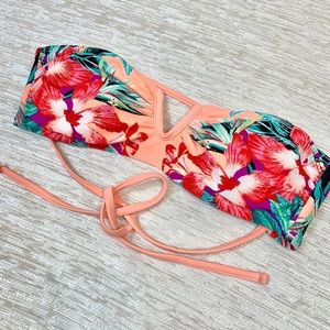Xhilaration floral strapless Bikini Top